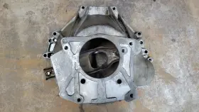 E3zr-6394-aa Borgwarner E3zr-6349-aa Bellhousing With Fork Mustang Capri 5.0 V8 T5 5-speed Transmission