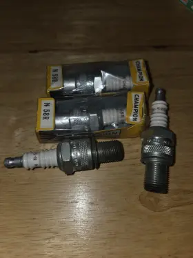 N-58r Champion Spark Plug Nos And Used Harley Racing Plugs N-58r. Xr750