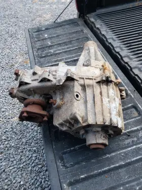 14004249 Chevrolet Np208 C Transfer Case Chevy Gmc Passenger Drop Heavily Weathered 208c