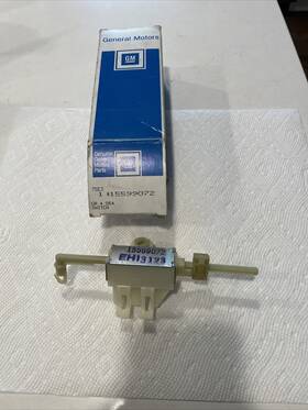 Chevrolet 15599072 New Gm 1985-89 Astro Safari Van Manual Transmission Start Safety Switch