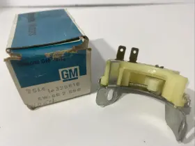 329816 Chevrolet 1972-1978 Chevy Gmc C K Truck Blazer Nos Gm 3 Spd. Back Up Light Switch