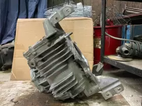 440-00190a Chevrolet 2009-13 C6 Corvette M/t Rear Differential Carrier Opt. Knp Gu6 - 33 328 Miles