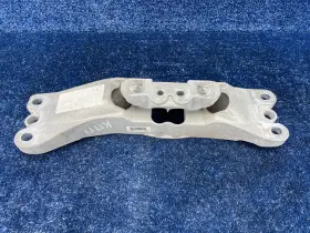 84119719 Chevrolet 2016 24 Chevi Camaro Transmission Brace Bar Guide Carrier Mount Bracket Oem