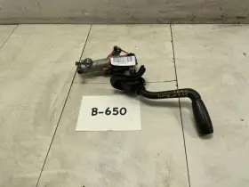 239.gm8j02 Chevrolet Truck 2002 Suburban 1500 Steering Column Shift Mechanism Tow / Houl Handle