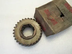 853886 Chrysler Dodge Plymouth Mopar Nos 1940-57 3sp. 1st And Reverse Transmission Gear