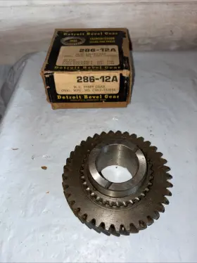 286-12a Detroit Bevel Gear Nos 3-speed Transmission Low Ford Mustang Mercury 1965 1964 64 65 66 67