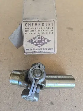 601889 Empee Universal U Joint Assembly 1933 1934 1935 1936 Chevrolet Standard New Chevy