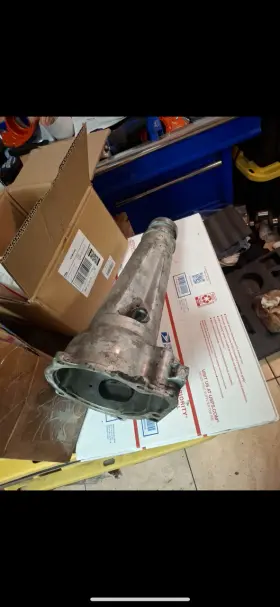 C2az-7a039-a Ford Fordomatic 2 Spd Transmission Extension Hsng. 1960-1964 Full Size 6 And 8