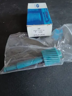 E5fz-17271-a Ford Nos Oem 1985-91 Escort 23 Tooth Speedometer Driven Gear