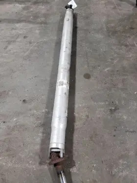 9l3z4602h Ford Truck Rear Drive Shaft 133 Inch Wb 4wd 4.6l 2v Vin W Fits 09-10 F150 Pickup 1388115