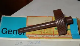 1359273 General Motors Nos 1960-70s Turbo 400 Gm Transmission Brown 39 Teeth Speedometer Gear