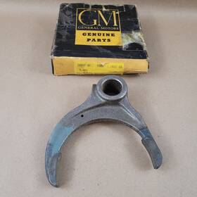General Motors 2212947 Nos Gm Double Reduction Rear Axle Shift Yoke 1946-55 Chevrolet Truck