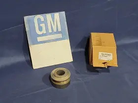 12479006 General Motors 3682528 Nos Gm Shift Sleeve