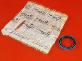 3987936 General Motors Nos Gm 1959-1975 Chevrolet Buick Oldsmobile Pontiac Gmc 3 Or 4 Spd Seal
