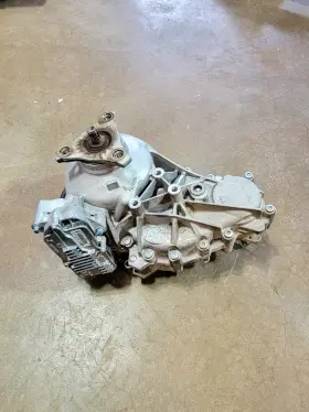 47300-4e201-057927 Genesis 2017-2022 G90 Awd 5.0 Automatic Transmission Transfer Case Assembly 110k