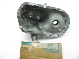 14044933 Gm Nos - Oem Transmission Adapter Cover