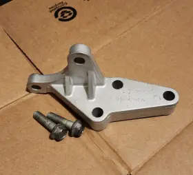 24575214 Gm 1996-2002 Chevy Cavalier 4 Speed Automatic Transmission Brace Mount Bracket Oem