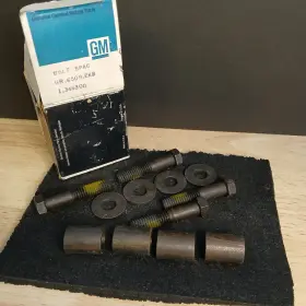 345300 Gm 1970s Gmc Chevrolet Truck Transmission Bolt Spac Kit # Nos Oem