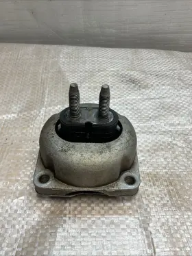 A1672406200 Mercedes-benz 1672406200 2020-2025 Gle Gls Transmission Mount Bracket Oem