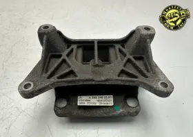 A2052402500 Mercedes-benz 2052402500 2017-2023 C E Cls Glc Awd Transmission Mount Bracket Oe 33k