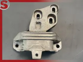 2462400617 Mercedes-benz 14-18 W117 Cla250 2.0l Rear Left Side Transmission Mount Bracket Oem