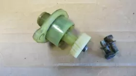 Aau2304a Mg Mgb 68-80 4 Speed Synchro Gearbox Speedometer Housing And Pinion Gear