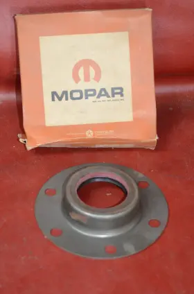 1927833 Mopar Nos 1960-68 Dodge Med Duty Hd Truck Differential Pinion Bearing Oil Seal