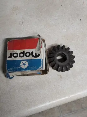 2404194 Mopar 1966-1975 Dodge Plymouth A-body Differential Side Gear Nos Fits 6 Cyl