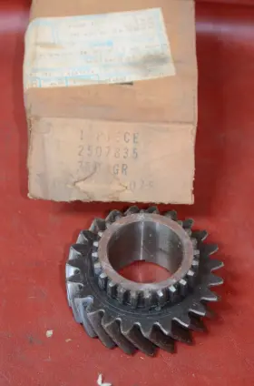 2507835 Mopar Nos 1963-1971 Dodge Truck 3rd Gear / 4 Speed Manual Transmission