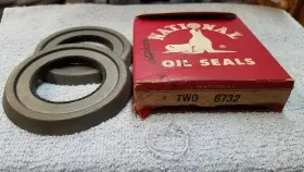 562414 National 49711 20154 88256 Nors 1953-1958 Oldsmobile Front Wheel Oil Seals 6732 562414 National 49711 20154 88256 Nors 1953-1958 Oldsmobile Front Wheel Oil Seals 6732