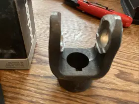 10-0473 Neapco - Power Take Off End Yoke New