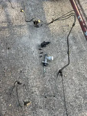 Li-002 Nissan 79 Datsun Slave Cylinder 280z Clutch And Brake Pressure Lines Front
