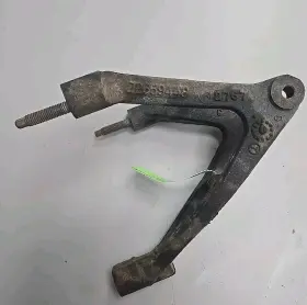 22604370 Pontiac 22659448/22604370 1998 Chevrolet Malibu Transmission Mount Bracket 3.1 97-2004