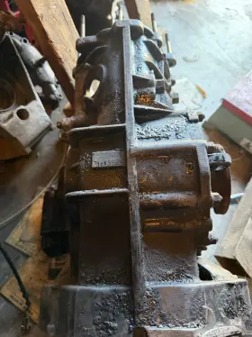 7111392 Porsche 911/01 911 Transmission S/e 5spd 1970 Magnesium Case No Cov