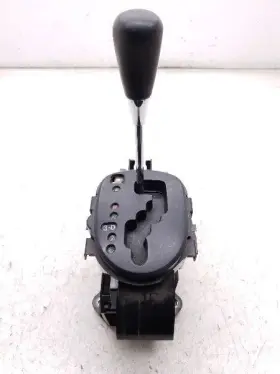 242.to1g07 Toyota 2007 Yaris Fwd Automatic Transmission Shifter Assembly