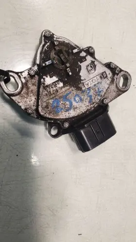 405.to1115 Toyota Rav 4 2015 Transmision Neutral Safty Switch