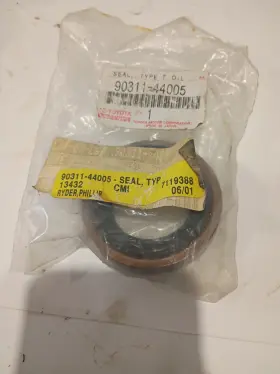 90311-44005 Toyota Inch Genuine Lexus Many Models Oil Seal Rear Differential Oem