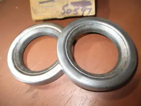 50597 Victor Oil Seals 49227 1937 1938 37 38 Oldsmobile And Pontiac Rear Wheel Oem Nos