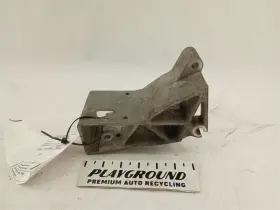 405.vo1u02 Volvo Xc70 V70 Rear Transmission Mount Bracket Fits 2001 2002 2003 2004