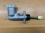 Triumph 154932 (tdf) TR6 Clutch Master Cylinder 0.7 Original Girling New. Price: $113.03.