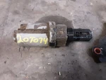 2005 Chevrolet Avalance 1500 4X4 Axle Actuator 792013 Used. Price: $70.00.