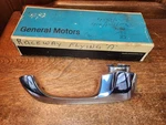 Nos Gm 1959 Chevrolet Impala, Elcamino Lh Exterior Door Handle 3632545 Cadillac New. Price: $200.00.