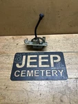 97-01 Jeep Cherokee Xj Oem Automatic Shifter Assembly With Handle Used. Price: $47.49.