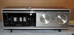 Vintage Zenith Am/fm/clock/alarm Radio Parts/project J172 Unspecified. Price: $39.99.