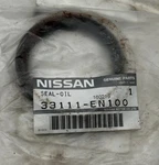 Nissan 33111-EN100 Genuine Seal-oil,ring Gear New. Price: $15.12.