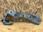 2011 - 2016 Bmw 528I F10 Front Transmission Crossmember Mount Bracket Oem Used. Price: $99.99.